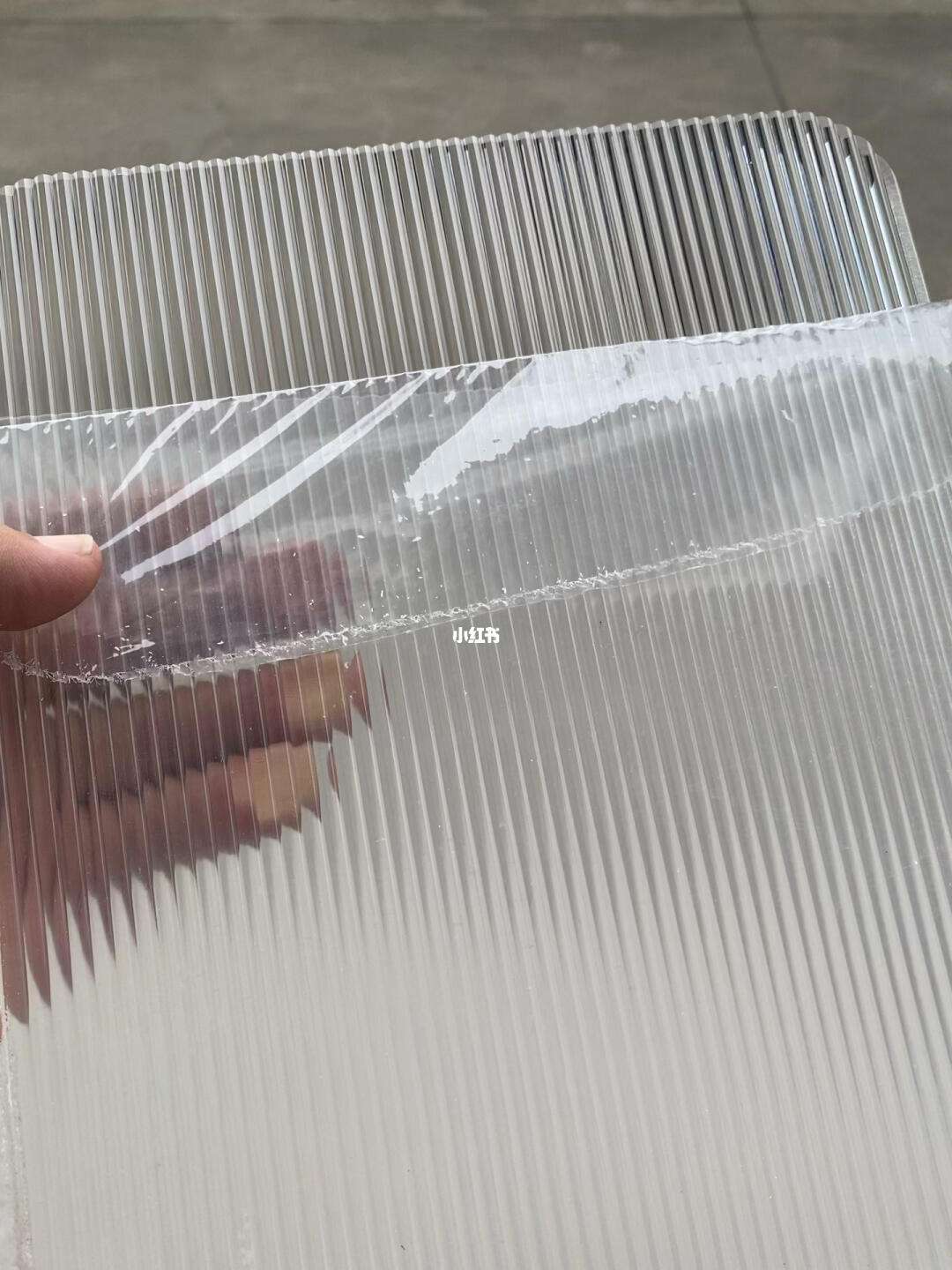 亚克力板是用什么做的
