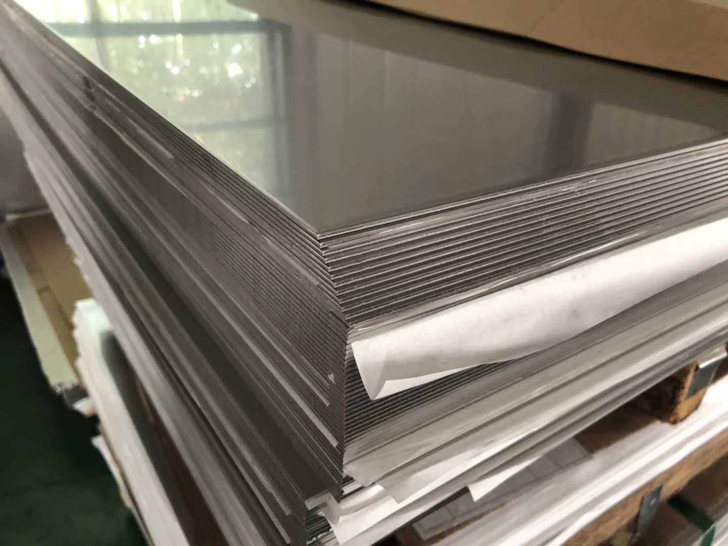 不锈钢板304一张大概多少钱一张