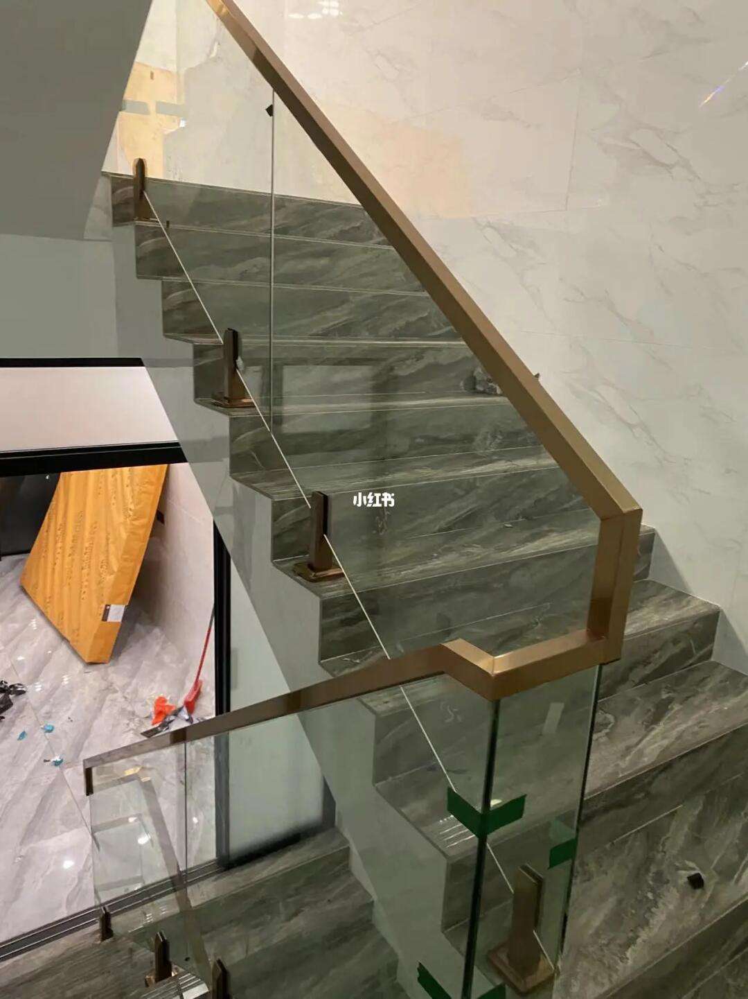 自建房楼梯扶手最新款式