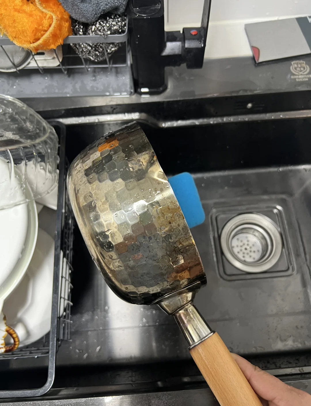 不锈钢锅烧变色了怎么才能弄干净呢