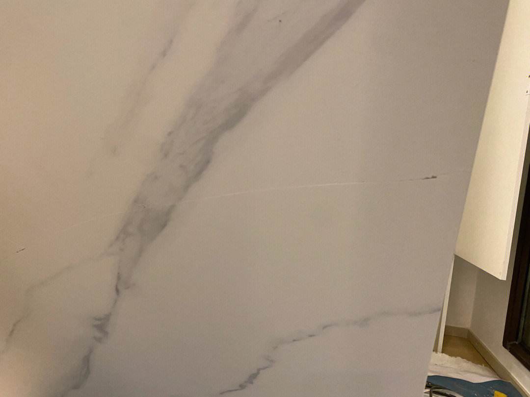 岩板餐桌有破损可以修补好吗?