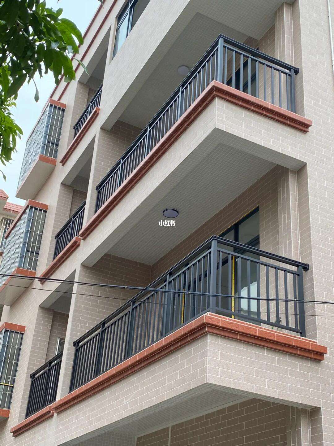 农村自建房阳台护栏装什么好看图片