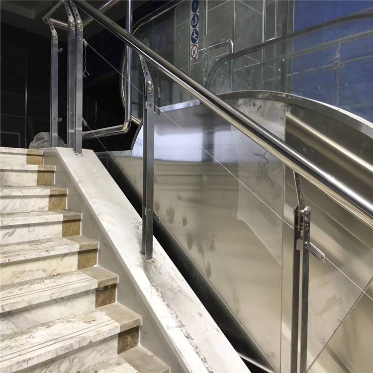 方管不锈钢楼梯扶手制作方法