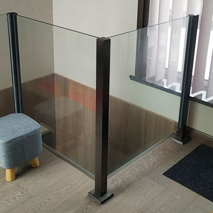 成品立柱玻璃护栏图片高清
