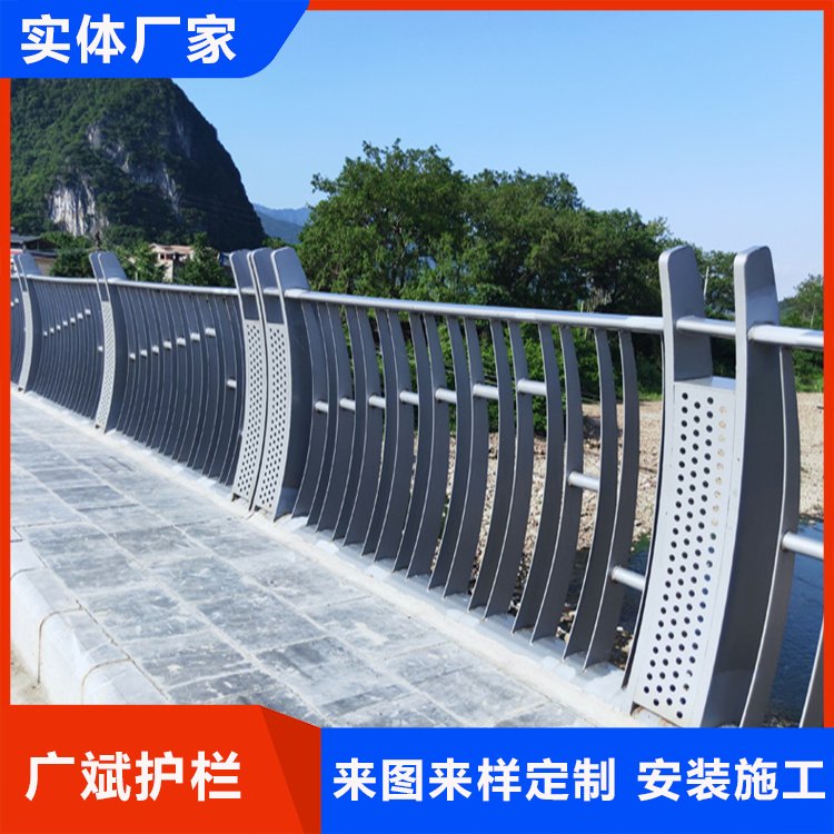 不锈钢复合管护栏多少钱一米