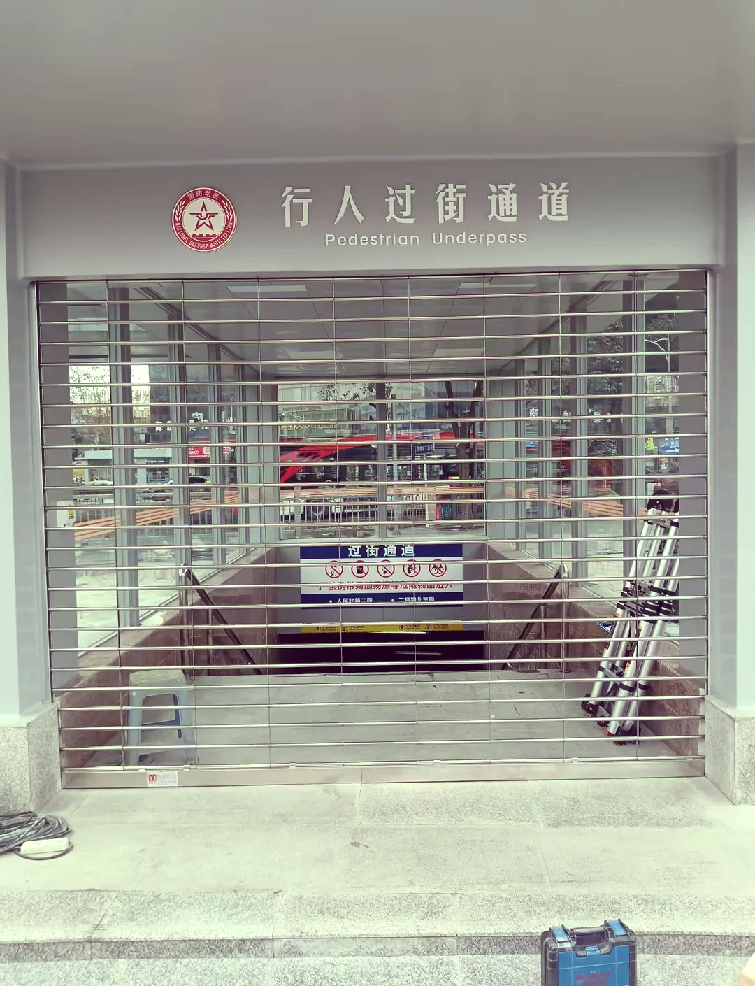 成都市不锈钢拉闸门厂家直销