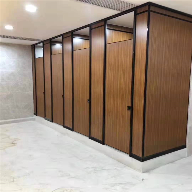 卫生间隔断用什么板材好一点2025