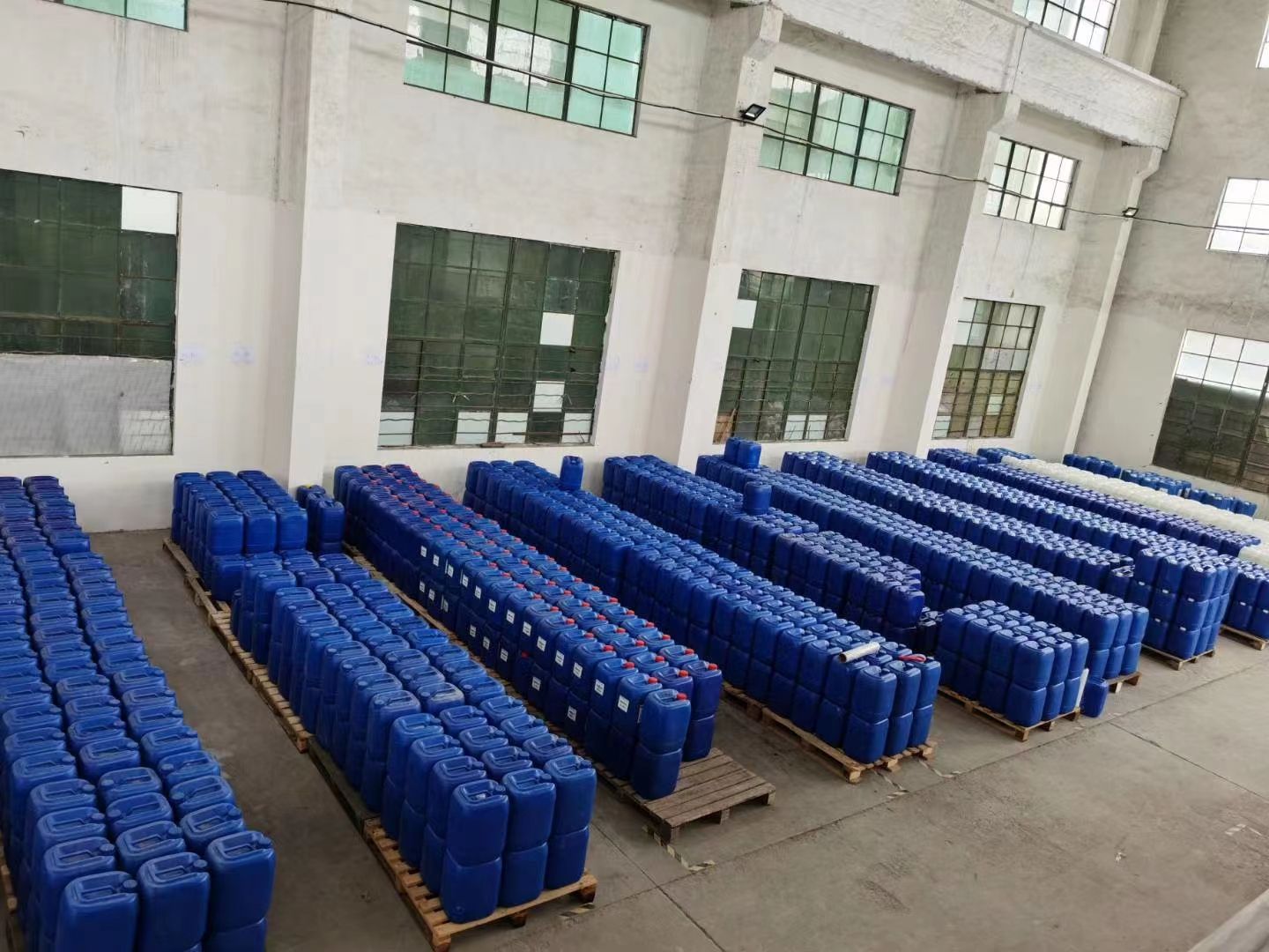 铝板用什么清洗不会掉色,铝板用什么清洗不会掉色