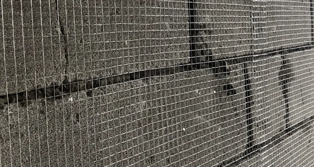 外墙挂钢丝网一般用什么固定外墙抹灰是否须满挂钢丝网,外墙挂钢丝网一般用什么固定外墙抹灰是否须满挂钢丝网