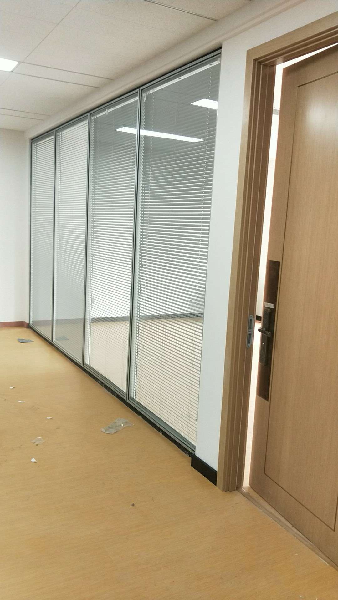 玻璃隔断价格多少钱一平方郑州