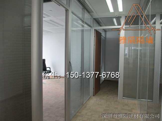 金属隔断墙是玻璃隔断吗为什么