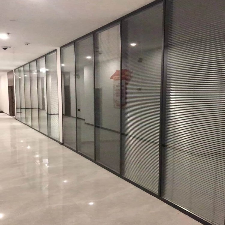 铝合金玻璃隔断款式安全吗