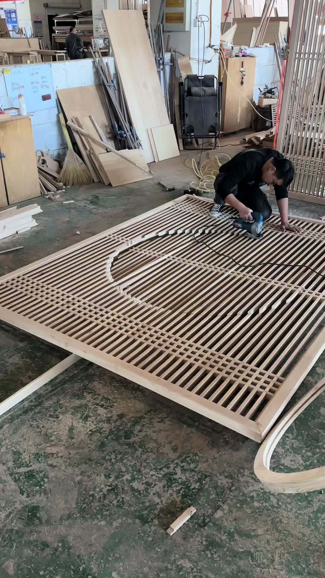 新中式实木花格电视背景墙图片