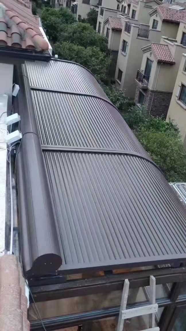 阳光房顶遮阳帘用什么材料好些