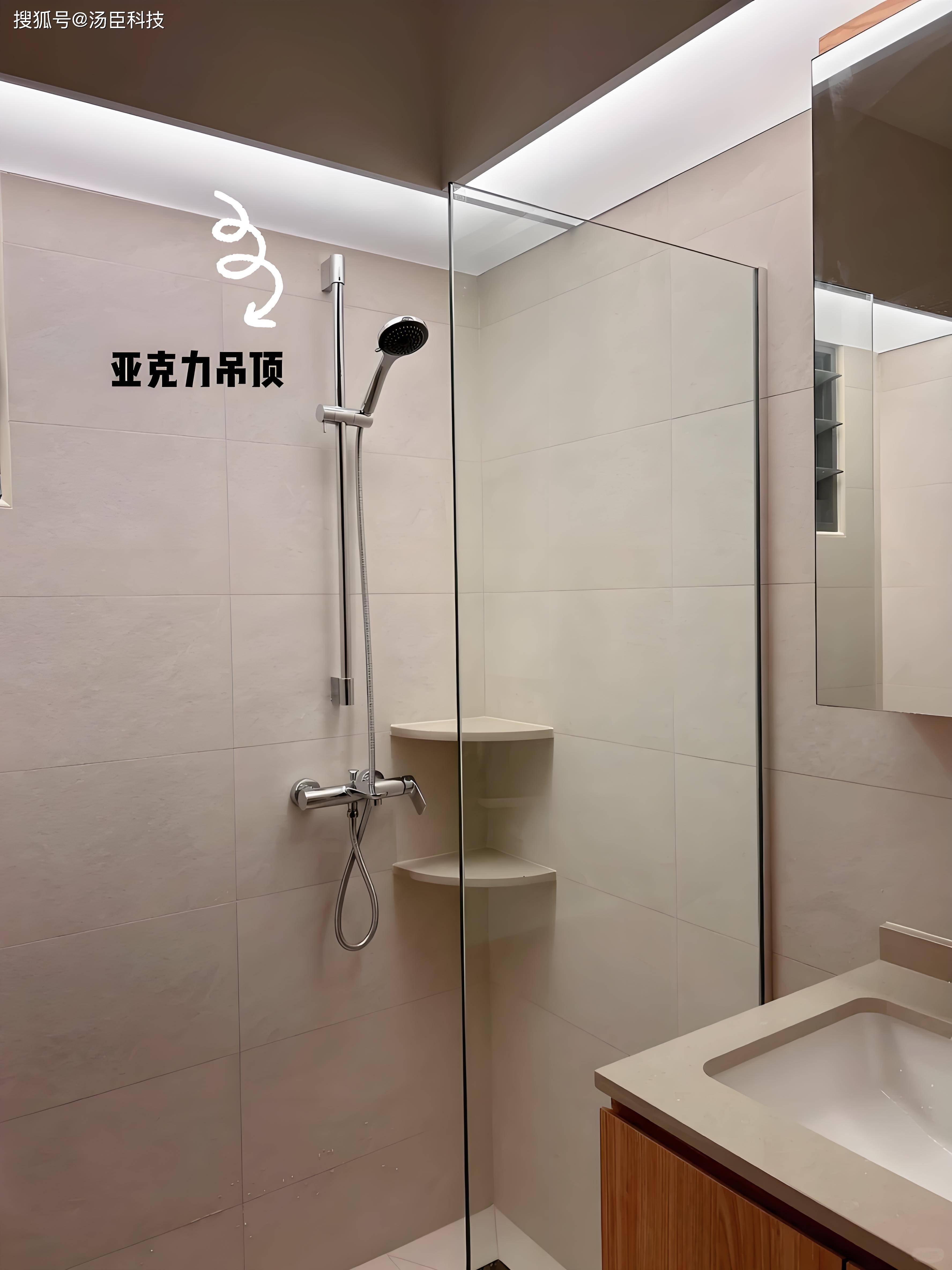 亚克力和玻璃钢有什么区别呢
