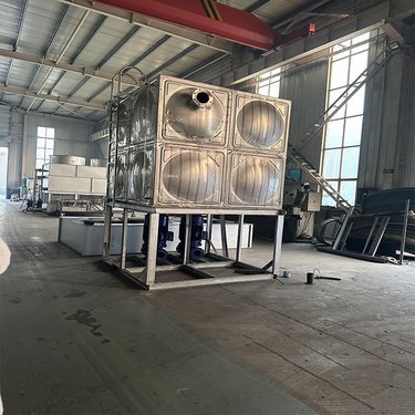 100方不锈钢水箱多少钱
