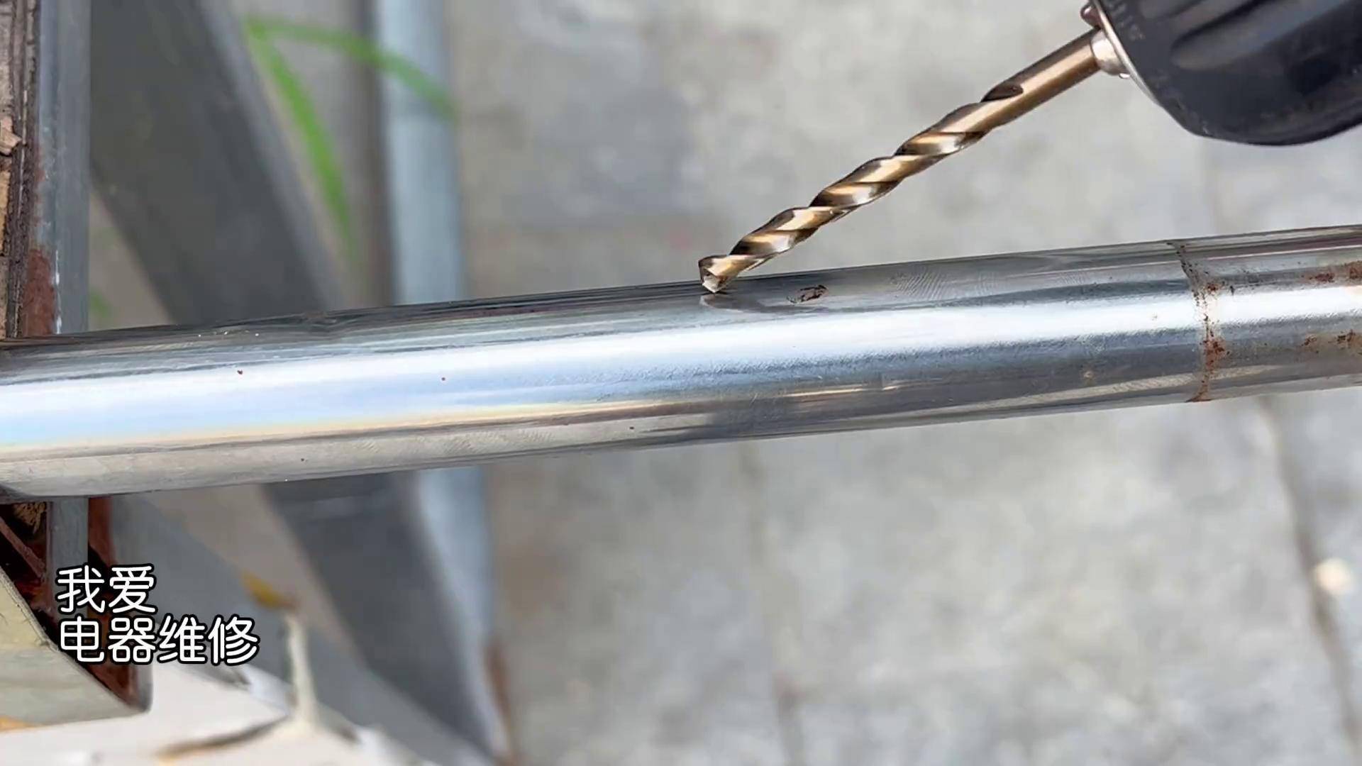 不锈钢管打孔用什么工具最快打开