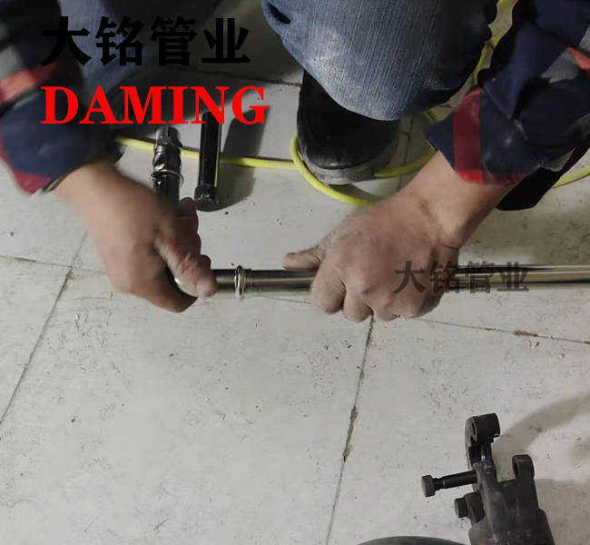 不锈钢管撞凹了怎么修复好